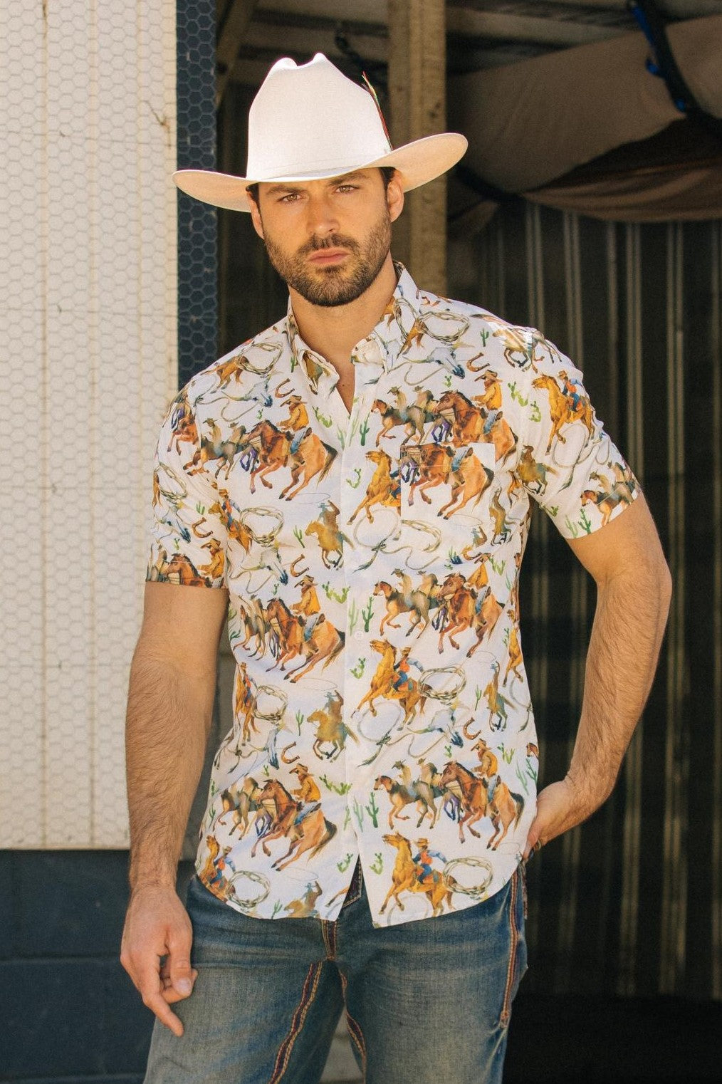 Mens Short Sleeve Modern Fit Stretch Wild Horses Print Shirt